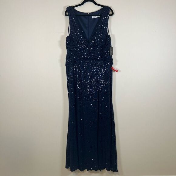 NWT Mac Duggal V-Neck Sequin Wrap Waist Gown Midnight Size 18 - Picture 4 of 15